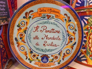 Dolce & Gabbana panettone alle mandorle di Sicilia fiasconaro
