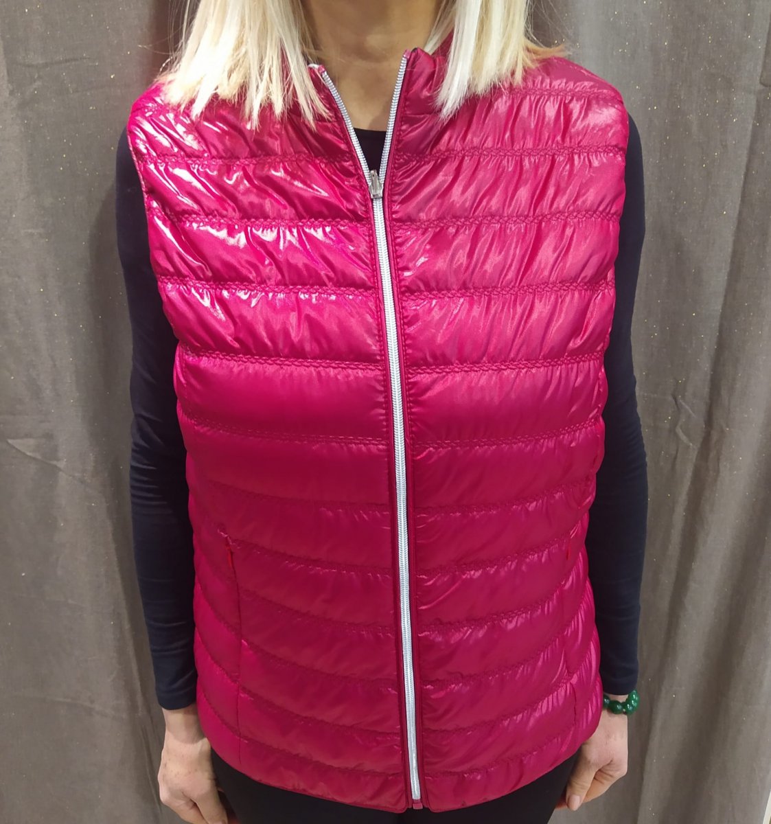 Gilet imbottitura sintetica rosso, capo reversibile disponibile nelle taglie L/XL/XXL